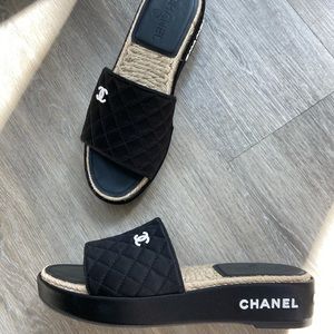 CHANEL sandals